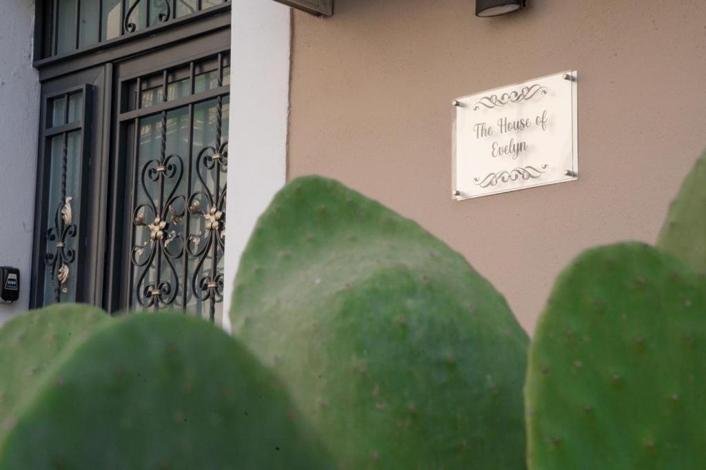 The House Of Evelyn Villa Catania Bagian luar foto